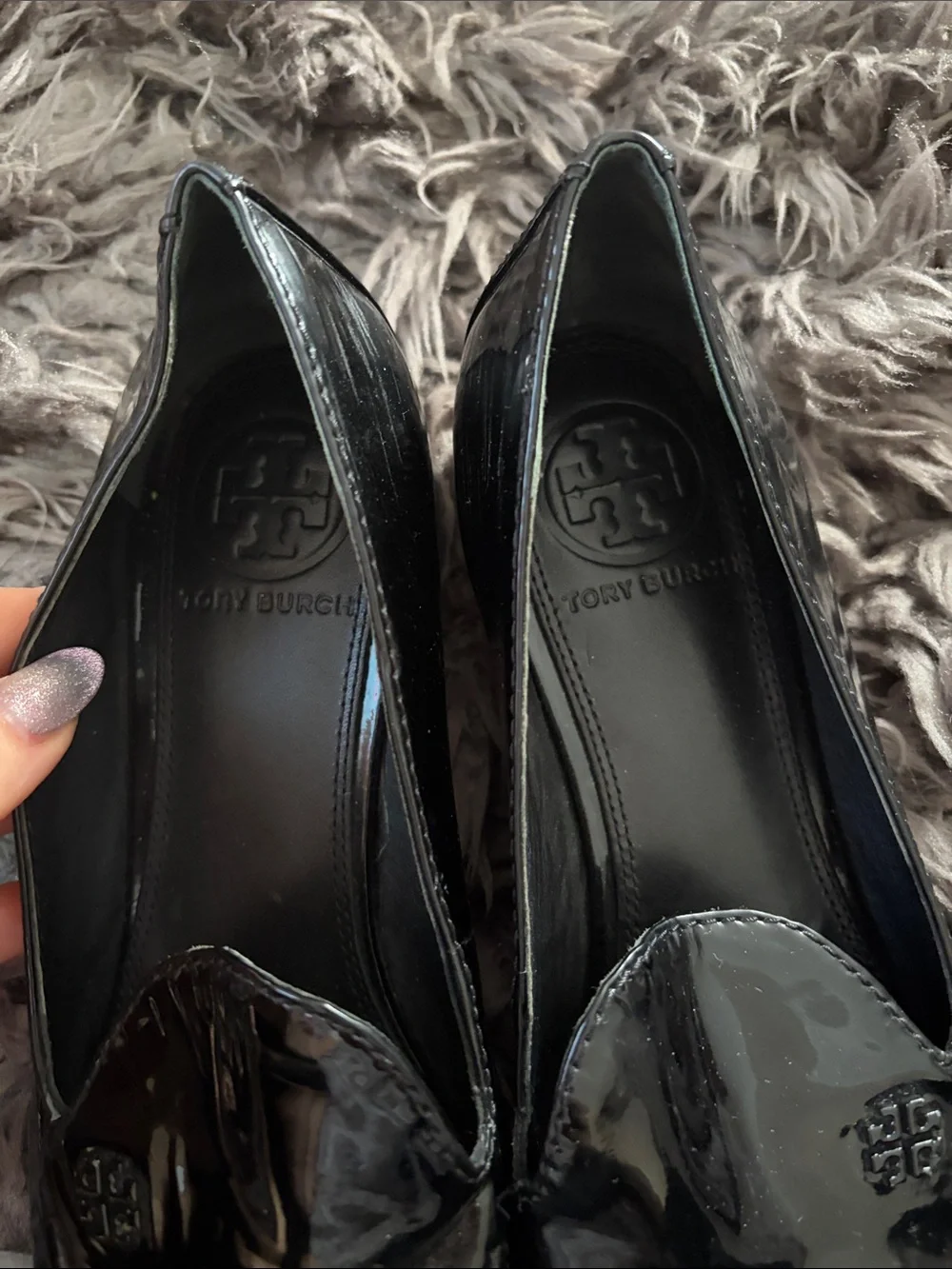 Tory Burch Black Patent Leather Loafers with Logo - 6.5